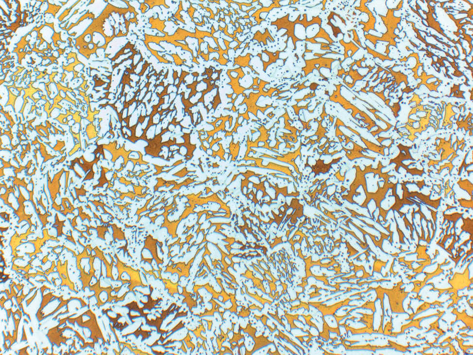 Fig. 6 Laiton fondu α-β, attaqué